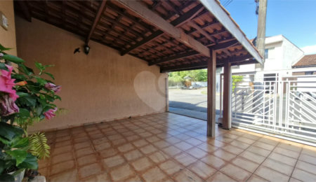 Casa Térrea para alugar com 3 quartos, sendo 2 suítes,  em Jardim Roseli, Atibaia, SP