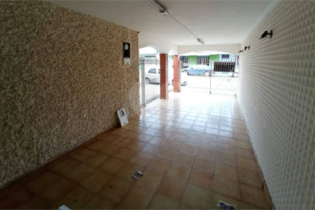 Casa térrea na Sallum.