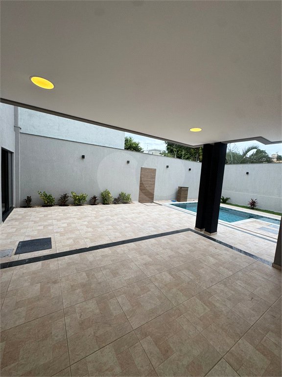 Casa à venda com 5 quartos, sendo 4 suítes, no condomínio Grand Park, Rio de Janeiro - RJ