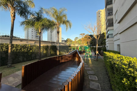 Apartamento à venda com 2 quartos, sendo 1 suíte,  em Jardim Leonor Mendes de Barros, São Paulo, SP