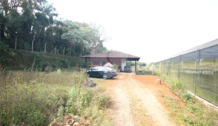 Terreno à venda com 1 quarto em Jardim Camargo (canguera), São Roque, SP