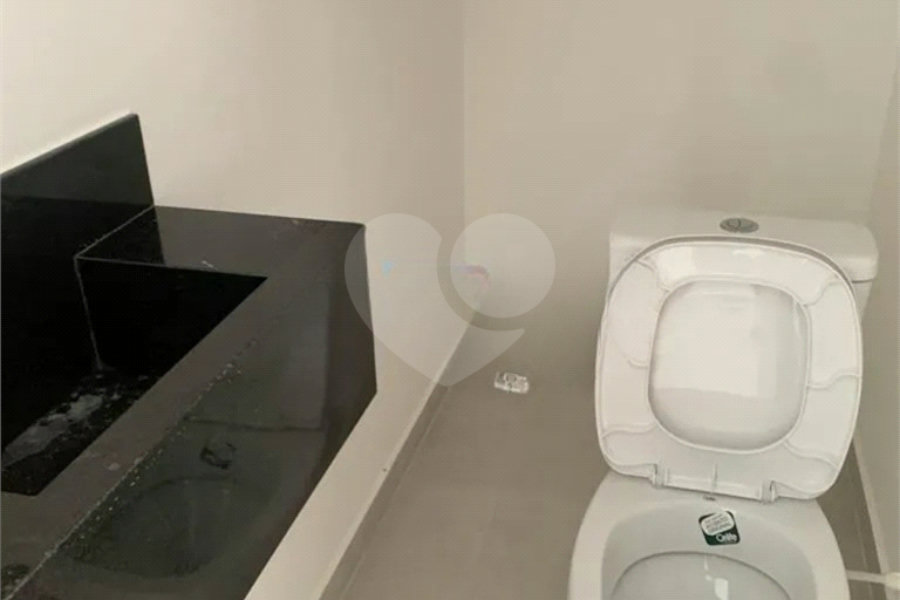 Sobrado à venda com 3 quartos, sendo 1 suíte,  em Jardim Maristela, São Paulo, SP