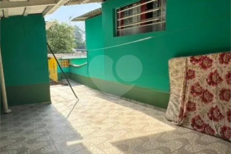 Casa à venda com 4 quartos em Parque Maria Domitila, São Paulo, SP
