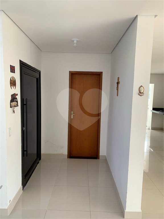 Casa à venda com 3 suítes no condomínio Altos de São Roque, São Roque - SP