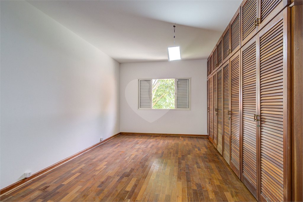 Sobrado à venda com 4 quartos, sendo 2 suítes,  em Brooklin, São Paulo, SP