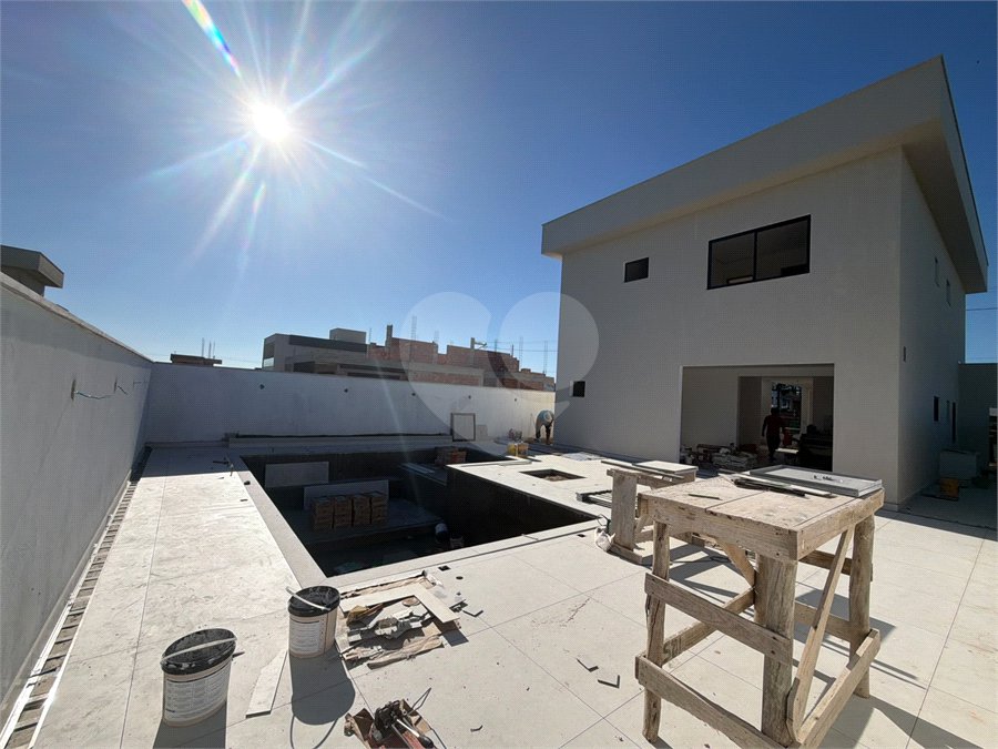 Casa em condomínio à venda com 4 quartos, sendo 3 suítes, em Ogiva, Cabo Frio, RJ