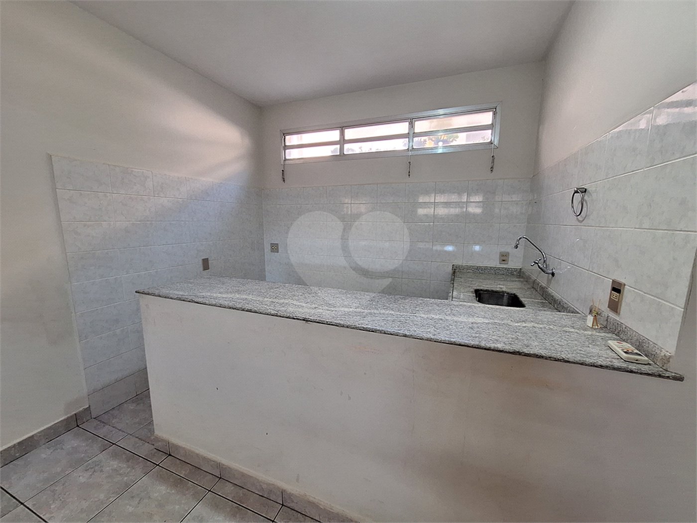 Casa à venda ou para alugar com 4 quartos, sendo 2 suítes,  em Santa Rosa, Vinhedo, SP