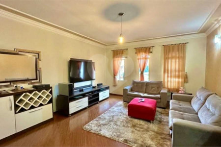 Casa à venda com 3 quartos, sendo 1 suíte, no condomínio San Siro, Jundiaí - SP