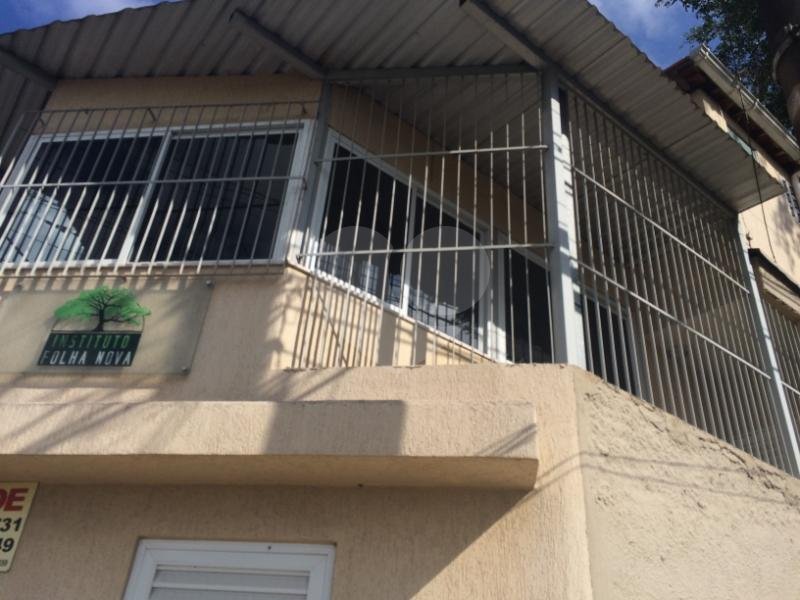 Vende Sobrado com 180m² - Vila Santa Catarina