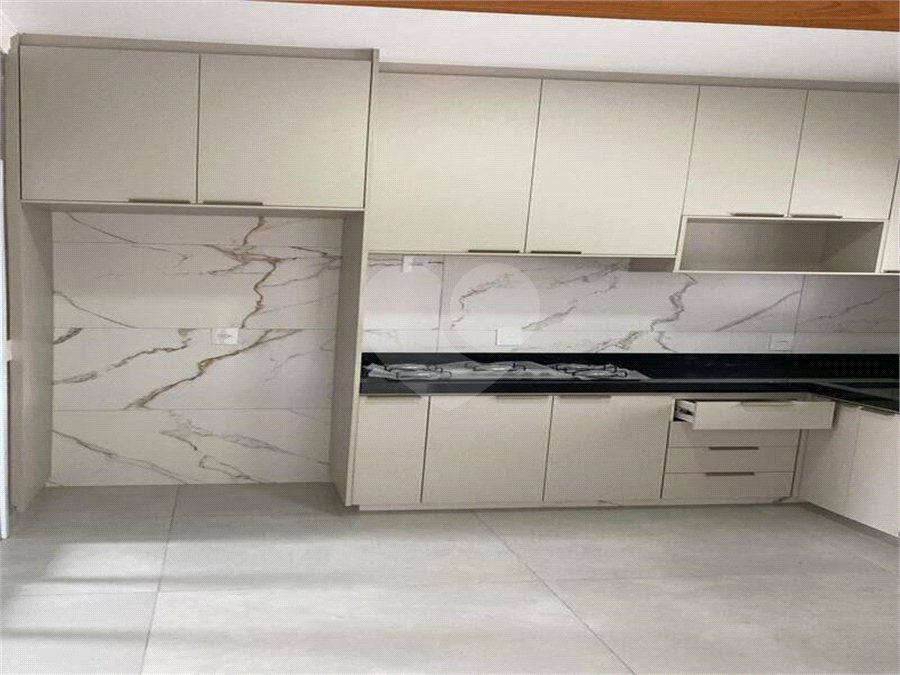 Casa à venda com 3 quartos, sendo 1 suíte, no condomínio Vila Ytu, Indaiatuba - SP