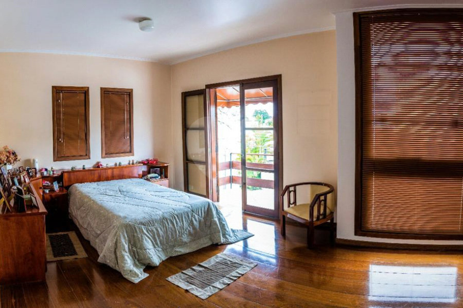 Sobrado à venda com 4 quartos, sendo 3 suítes, em Mandaqui, São Paulo, SP