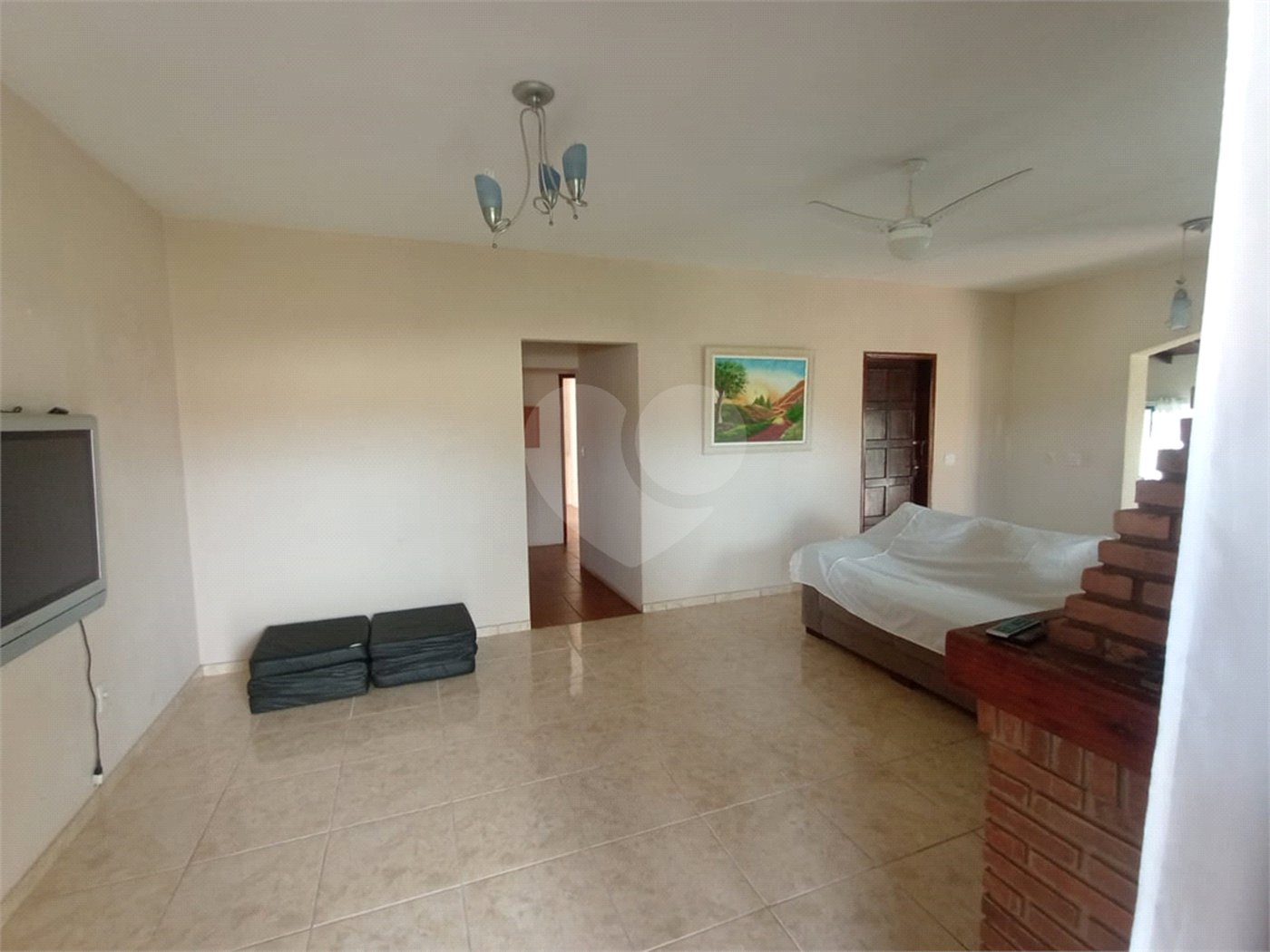 Chácara à venda com 6 quartos, sendo 1 suíte,  em Cercadinho, Alambari, SP