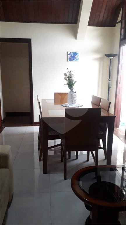 Casa à venda com 5 quartos, sendo 3 suítes,  em Vila Oliveira, Mogi das Cruzes, SP