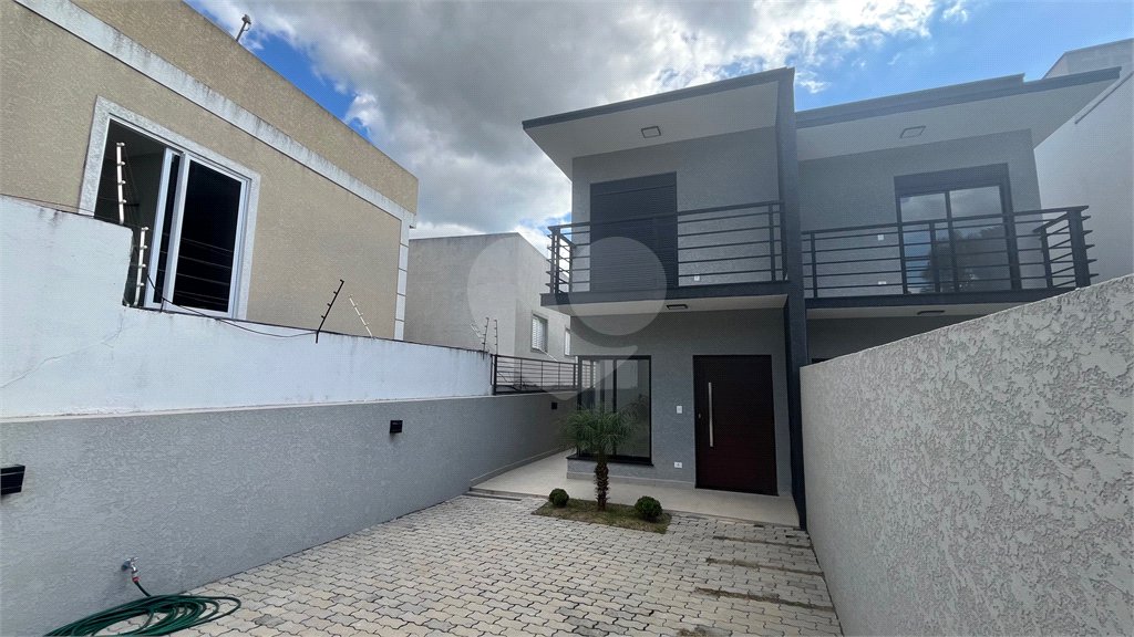 Sobrado à venda ou para alugar com 3 suítes em Jardim do Lago, Atibaia, SP