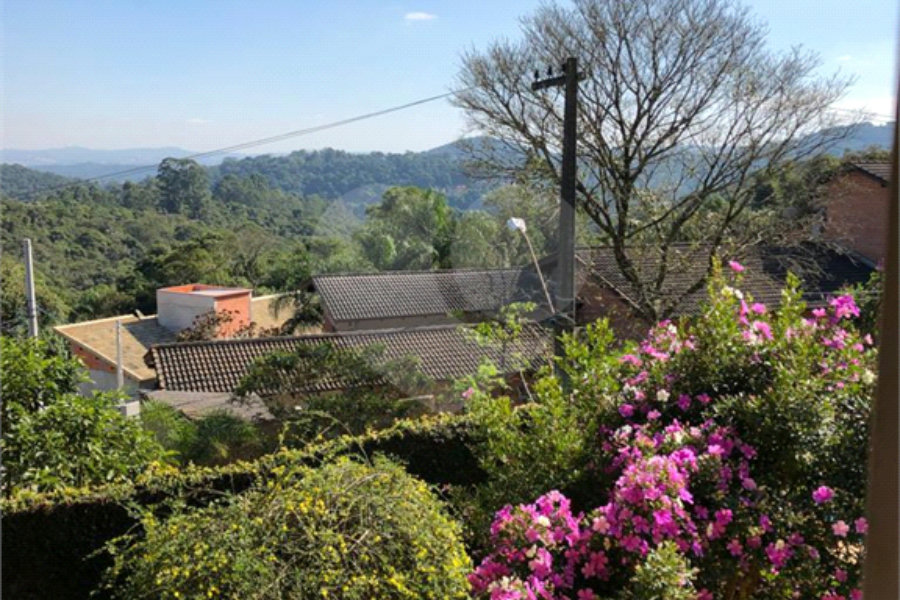 Casa Térrea à venda com 4 quartos, sendo 2 suítes, em Roseira, Mairiporã, SP