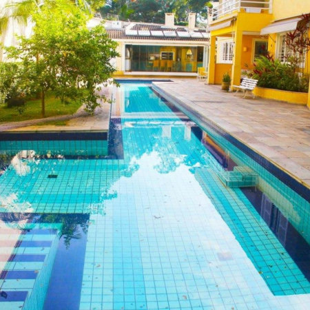 Casa à venda ou para alugar com 5 suítes no condomínio Arataca, São Paulo - SP