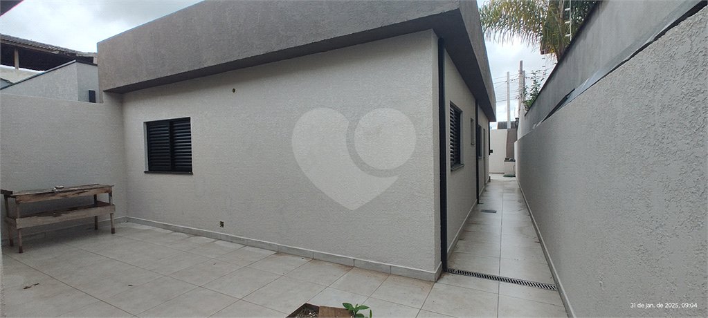 Casa Térrea à venda com 3 quartos, sendo 1 suíte,  em Nova Cerejeira, Atibaia, SP
