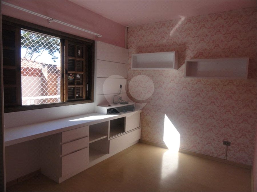 Sobrado à venda com 3 quartos, sendo 1 suíte, em Parque Ipê, São Paulo, SP