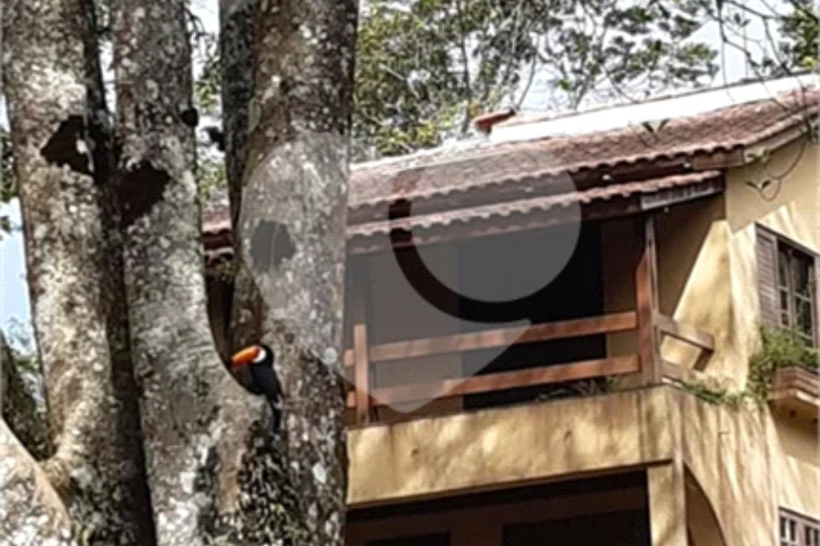 Casa à venda com 3 quartos, sendo 1 suíte, no condomínio Jardim da Monntanha II, Mairiporã - SP