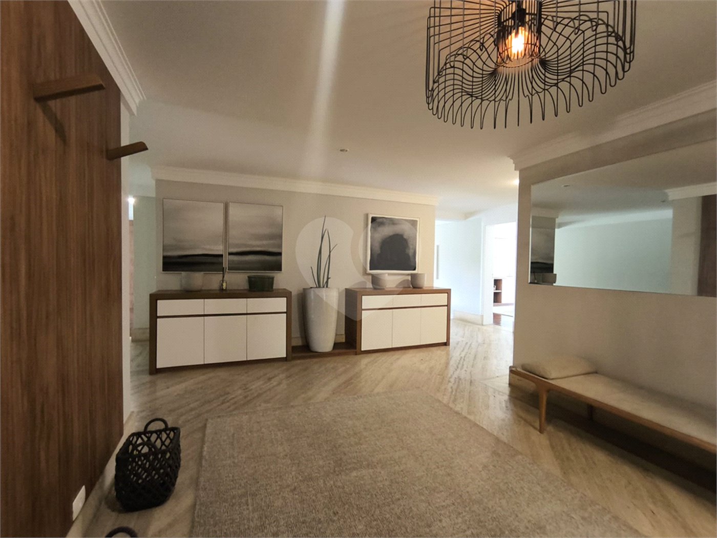 Casa à venda com 5 quartos, sendo 4 suítes, em Cidade Jardim, São Paulo, SP