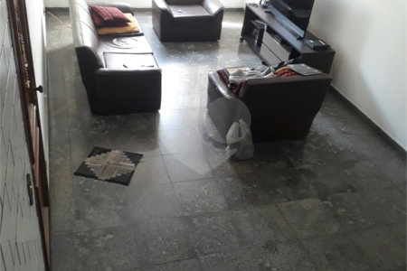 Sobrado à venda com 3 quartos em Jardim Oriental, São Paulo, SP