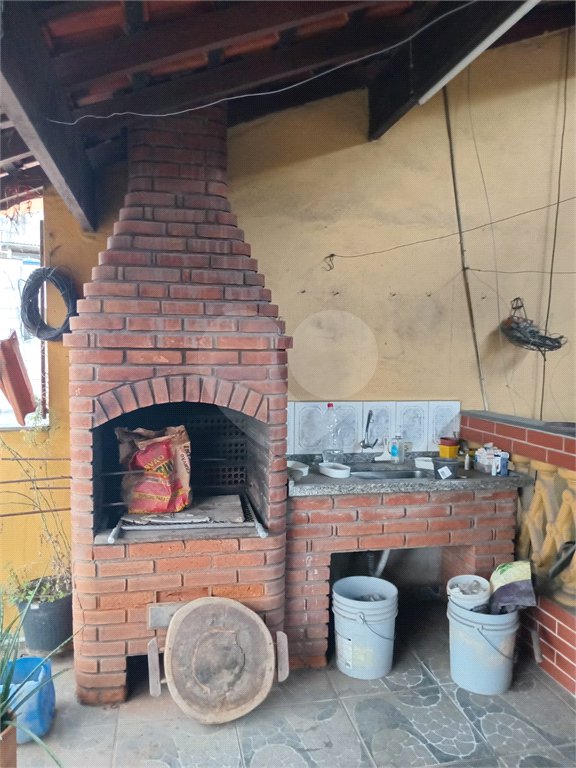 Sobrado à venda com 4 quartos, sendo 1 suíte,  em Furnas, São Paulo, SP