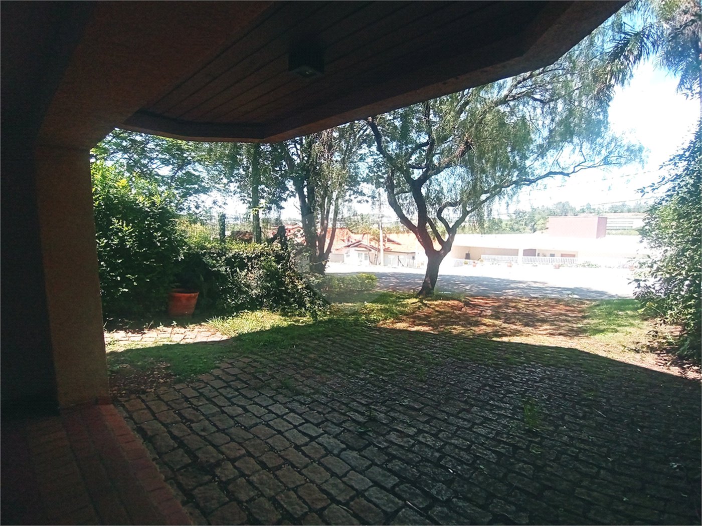 Casa à venda com 3 quartos, sendo 1 suíte,  no condomínio Estância Marambaia, Vinhedo - SP