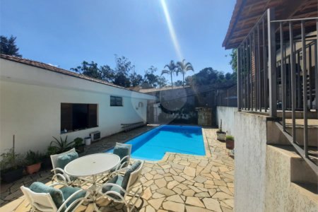 Casa à venda com 4 quartos, sendo 3 suítes,  em Jardim Marajoara, São Paulo, SP