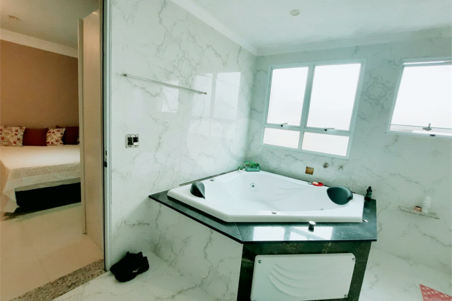 Sobrado à venda com 3 quartos, sendo 1 suíte, em Horto, São Paulo, SP
