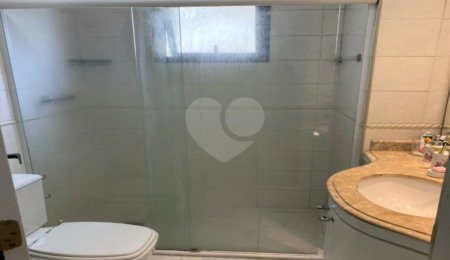 Apartamento à venda com 3 quartos, sendo 1 suíte,  em Vila Alexandria, São Paulo, SP