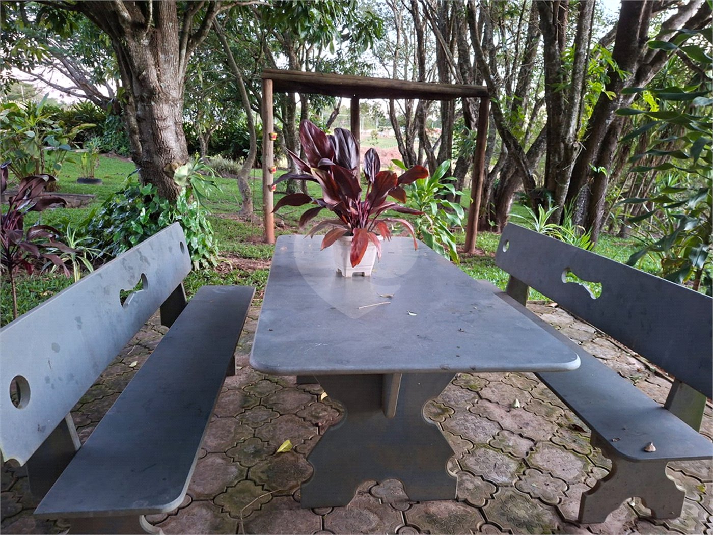 Chácara à venda com 3 quartos, sendo 1 suíte,  em Ribeirãozinho, Alambari, SP