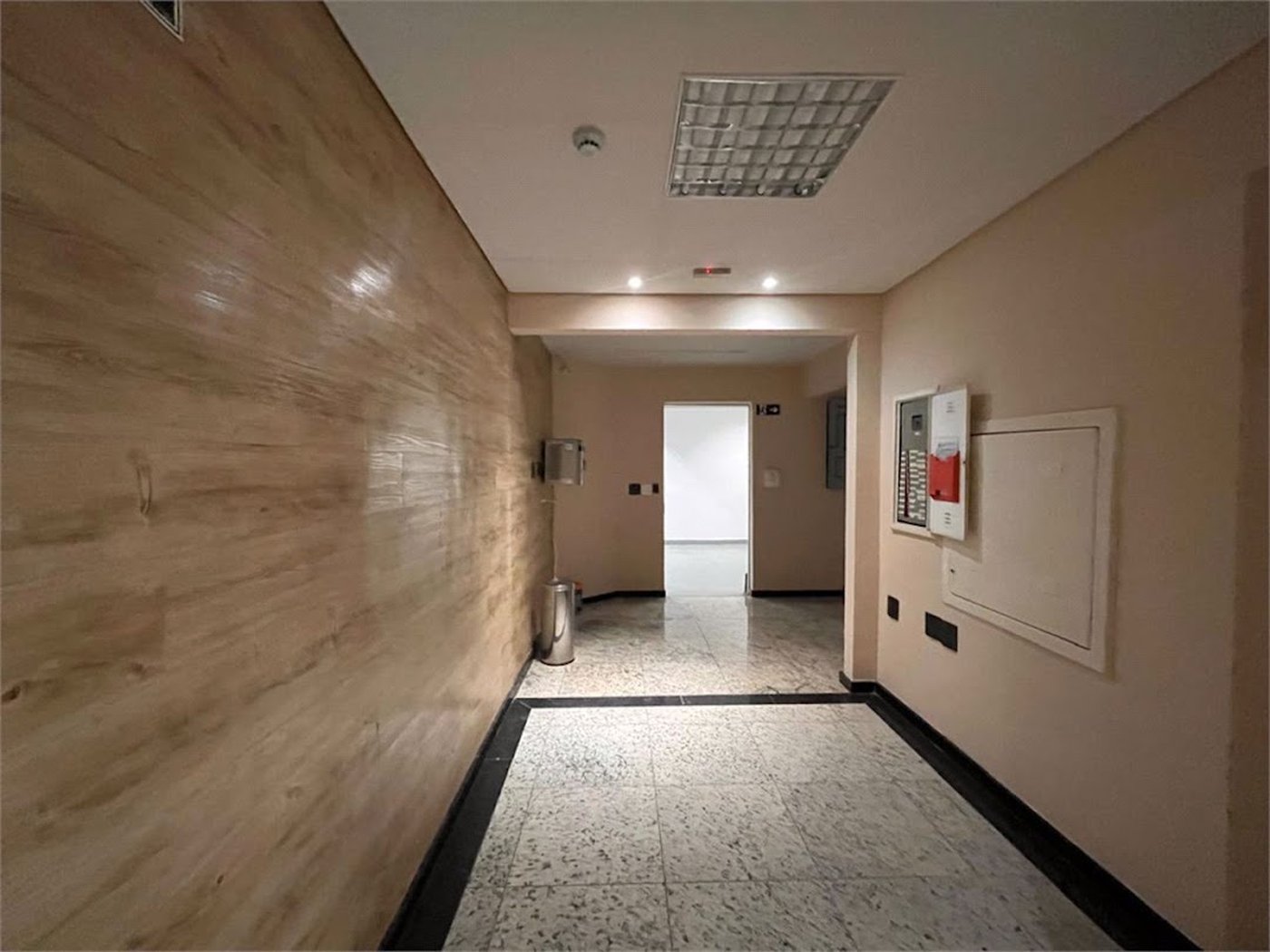 Prédio Corporativo em Santos | 4 Pavimentos | Galpão com Pé-Direito Duplo | Estrutura para +200 Pessoas | Compra Ou Locação