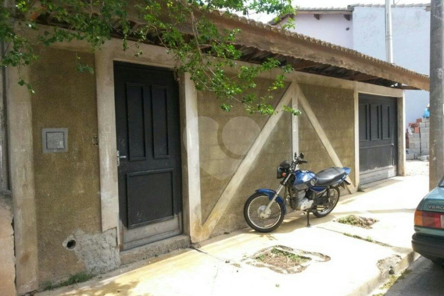 Sobrado à venda com 2 quartos em Parque São Francisco, Itatiba, SP