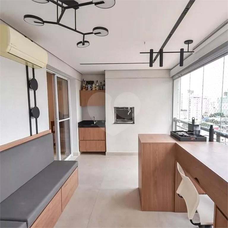 Apartamento no Ipiranga de 94m2 com 2 dorms, 1 suíte, 3 banheiros, 2 vagas. Estuda permuta.
