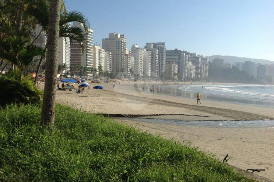 Apartamento à venda com 2 quartos, sendo 1 suíte, em Vila Luis Antônio, Guarujá, SP