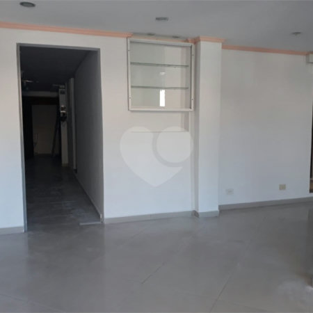 Sobrado para alugar com 4 quartos no Centro, São Roque, SP