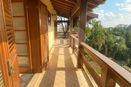 Casa à venda com 3 quartos, sendo 1 suíte, no condomínio Estância Marambaia, Vinhedo - SP
