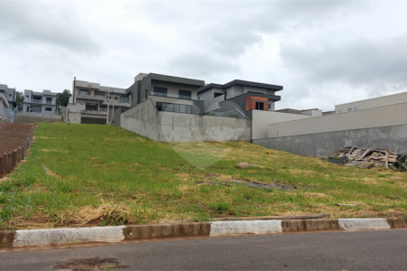 Terreno à venda em Jardim dos Pinheiros, Atibaia, SP