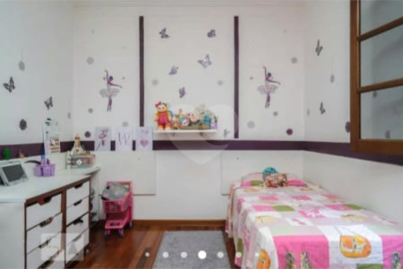 Sobrado à venda com 4 quartos, sendo 2 suítes, em Tucuruvi, São Paulo, SP