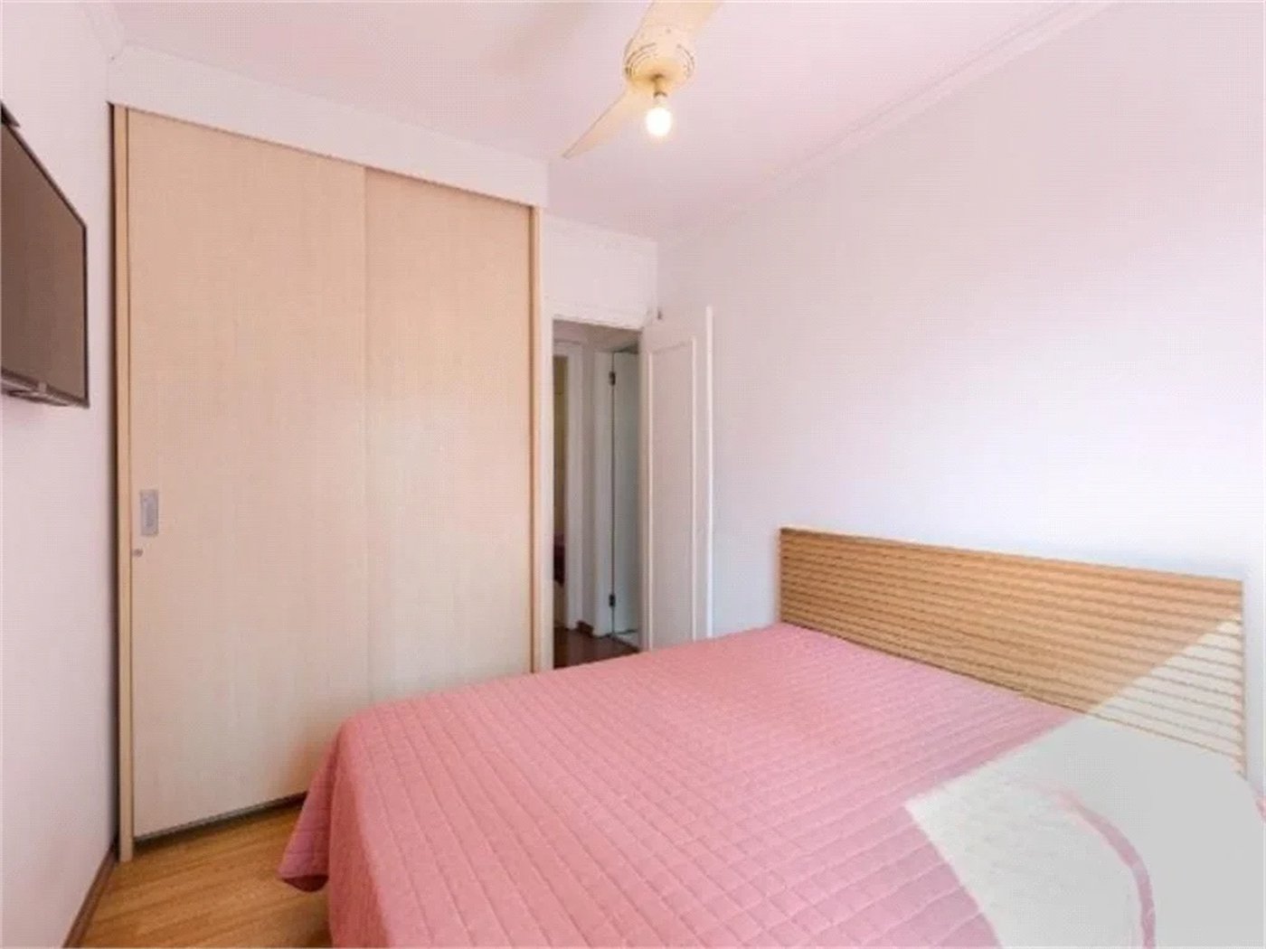 Apartamento à venda com 3 quartos, sendo 1 suíte, em Vila Hamburguesa, São Paulo, SP