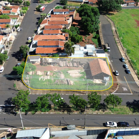 Terreno à venda em Parque Laranjeiras, Araraquara, SP