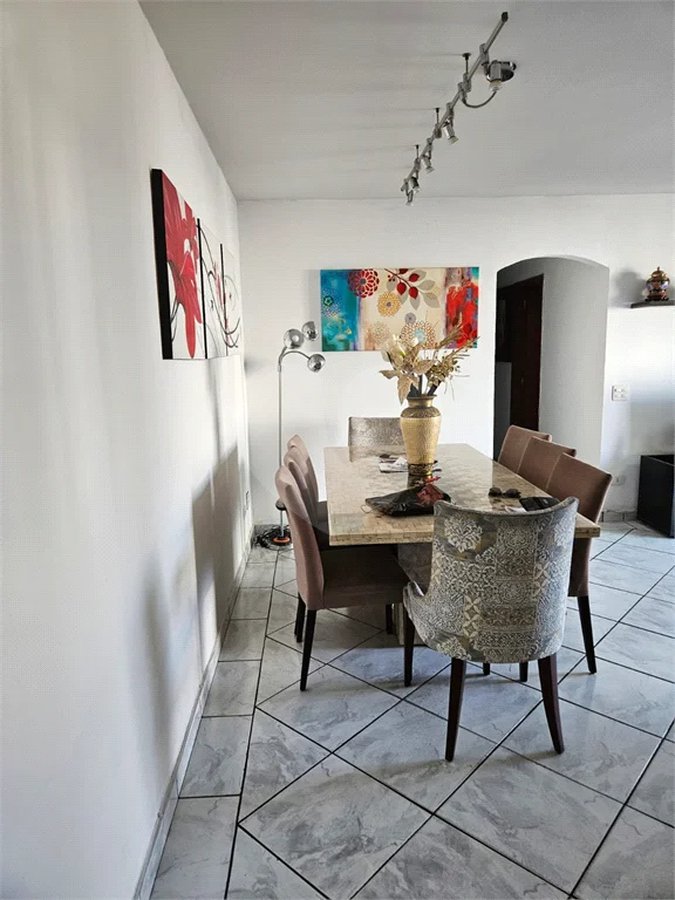 Apartamento, 3 dormitórios, 1 suíte e 2 vagas Vila Mariana