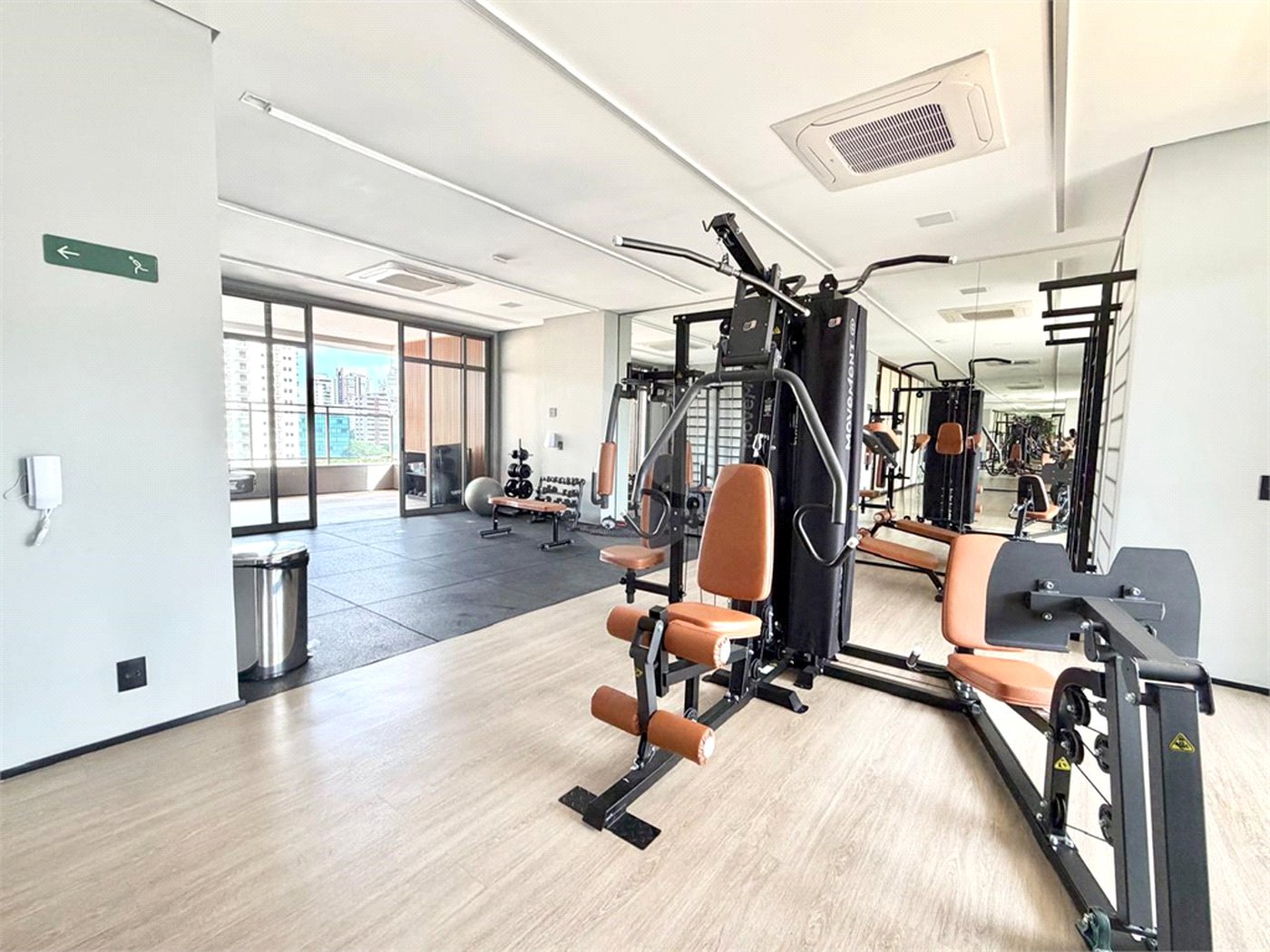 Apartamento à venda com 3 suítes em Campo Belo, São Paulo, SP