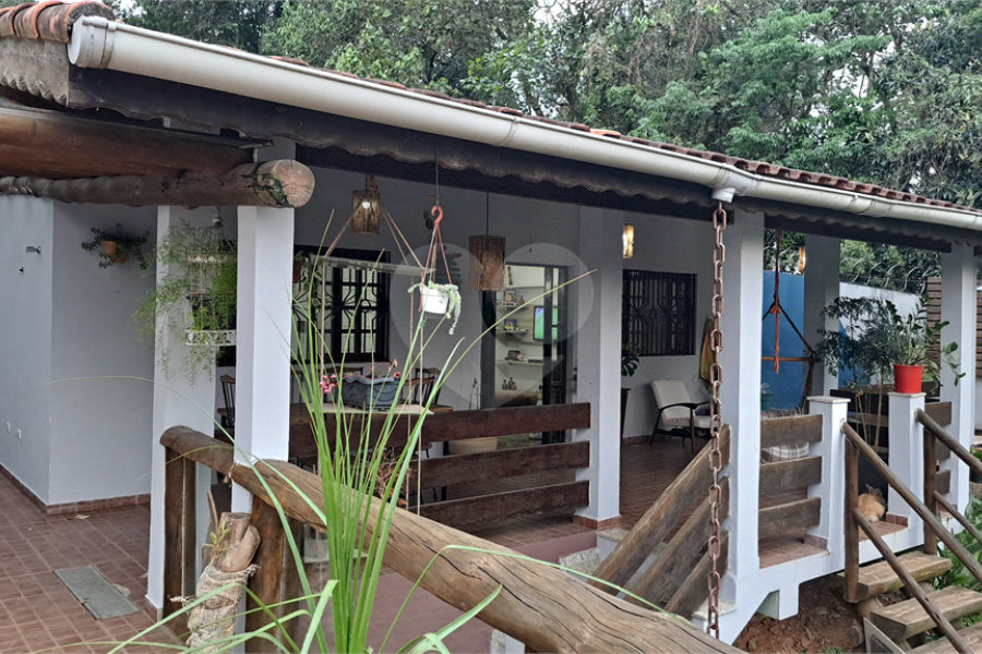 Casa à venda com 3 quartos, sendo 1 suíte, em Chácara Arantes, Mairiporã, SP