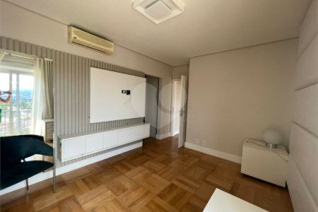 Apartamento à venda com 4 quartos, sendo 2 suítes,  em Vila Oliveira, Mogi das Cruzes, SP