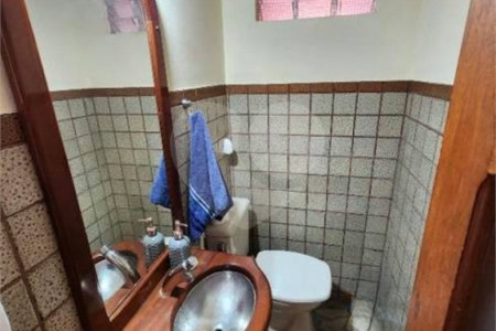 Casa à venda com 3 quartos, sendo 1 suíte, no Centro, Vinhedo, SP