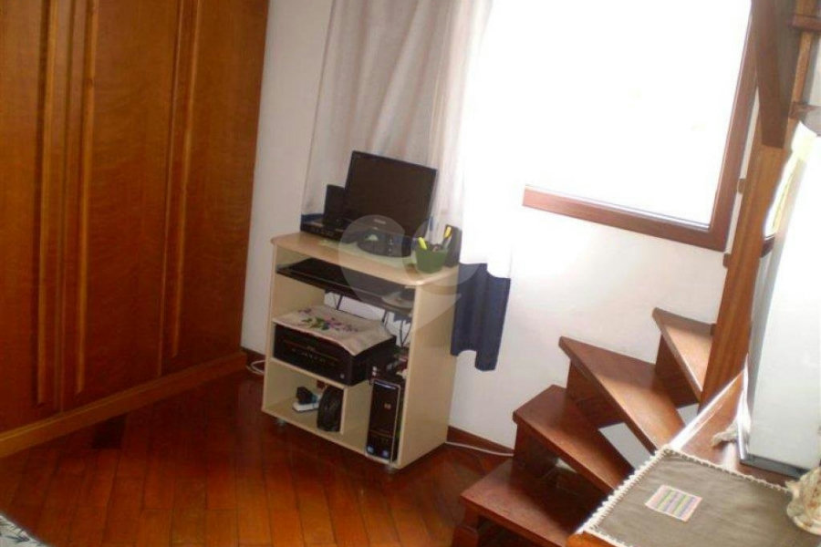 Casa à venda com 3 quartos, sendo 1 suíte, no condomínio Barbará II, São Paulo - SP