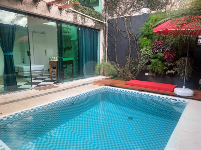 Sobrado para alugar com 3 suítes em Alto da Boa Vista, São Paulo, SP