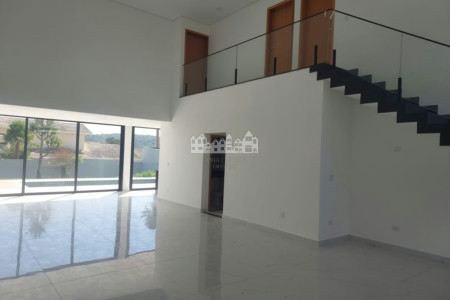 Casa à venda com 4 suítes no condomínio Shambala 2, Atibaia - SP