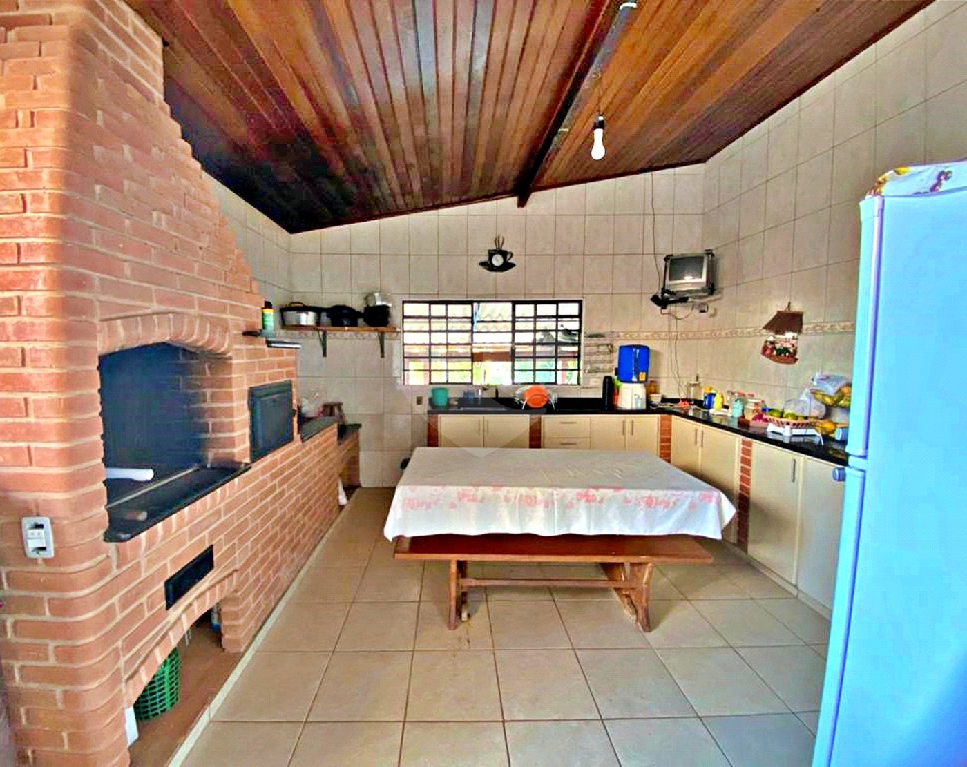 Chácara à venda com 3 quartos, sendo 1 suíte,  em Monterrey, Louveira, SP